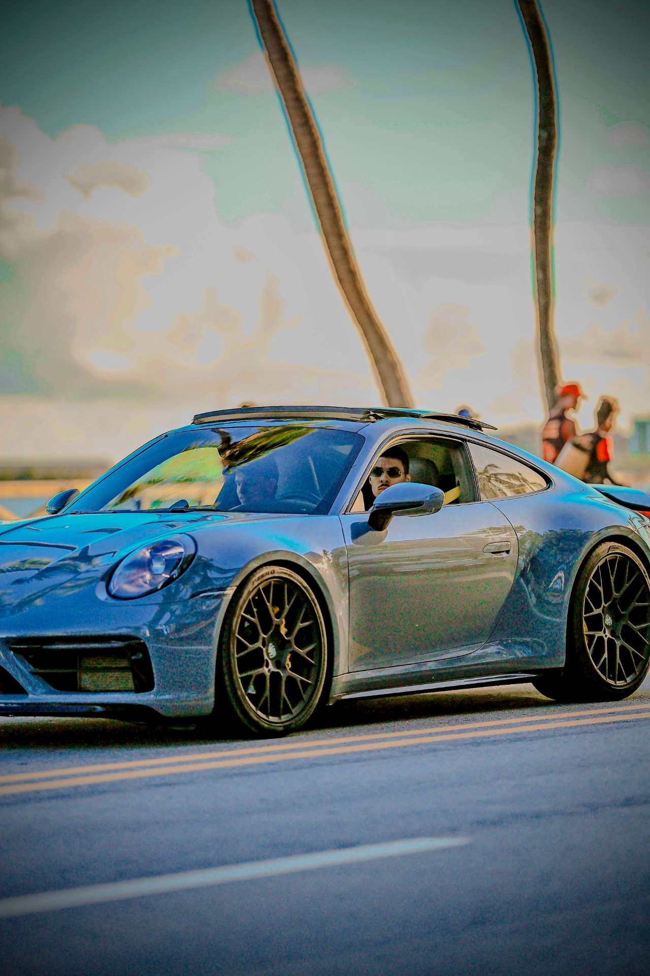 Porsche em movimento, representando avanço e evolução na jornada